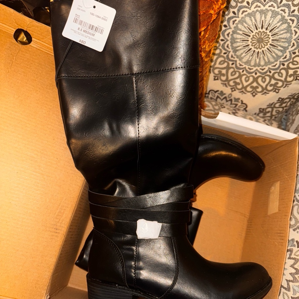NWT St John’s Bay Black Knee-High Women's Boots 8.5